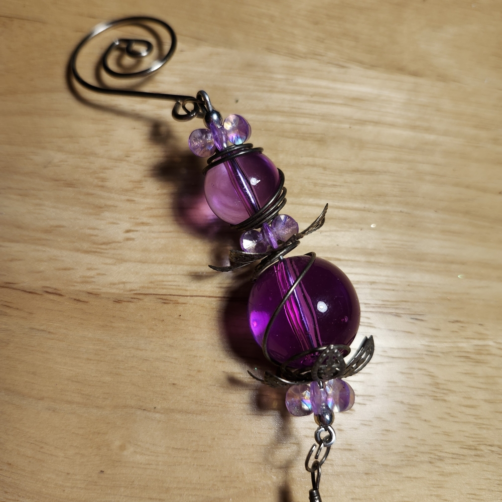 Elegant Purple Resin Suncatcher Ornament - Picture 4 of 5